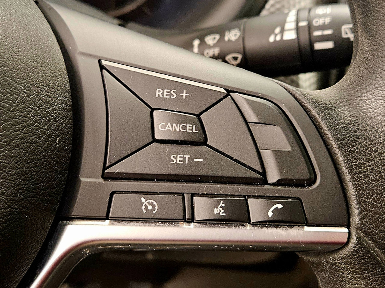 Used 2018 Nissan Kicks SV w/ Exterior Package image 14