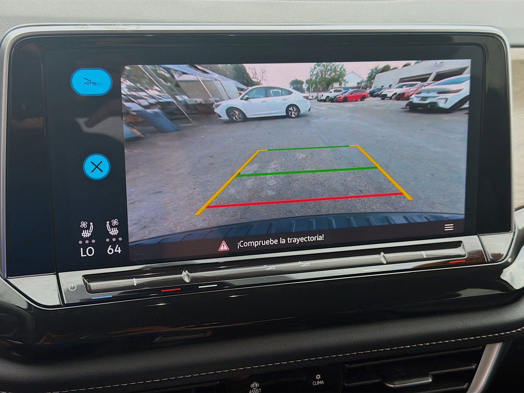 Used 2024 Volkswagen Atlas SE image 13