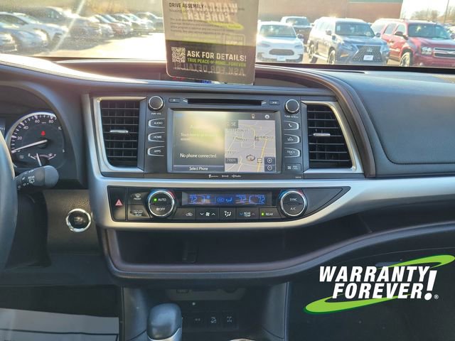 Used 2017 Toyota Highlander XLE image 11