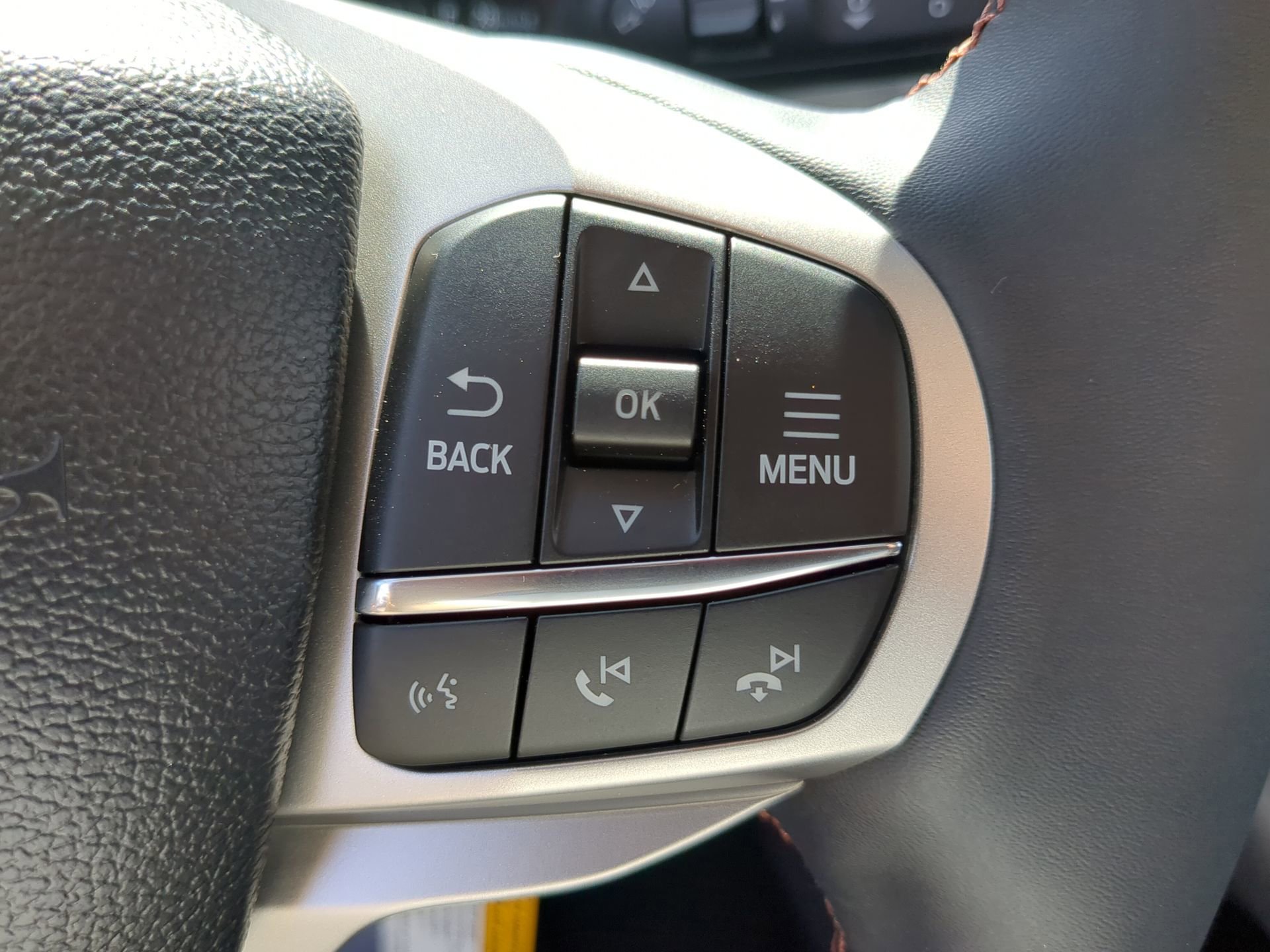 New 2025 Ford Explorer Active w/ Active Comfort Package image 63