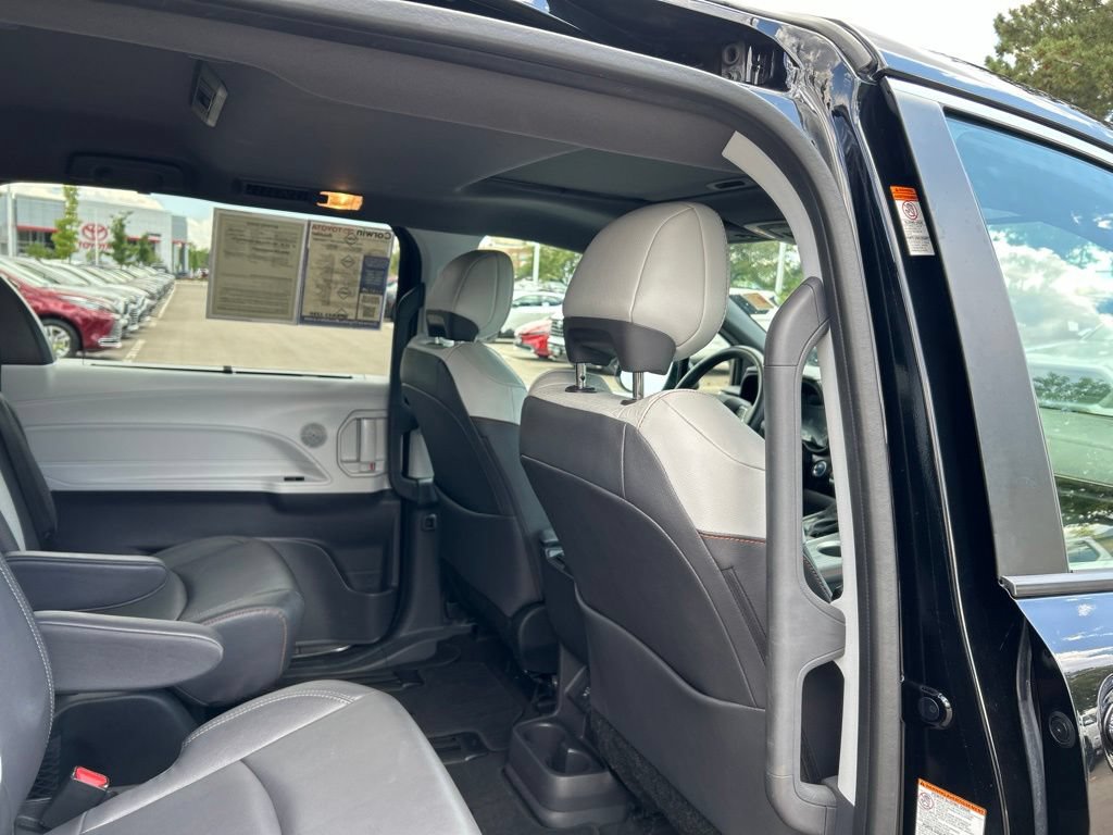 Used 2023 Toyota Sienna XSE w/ XSE Plus Package AWD/4WD image 12