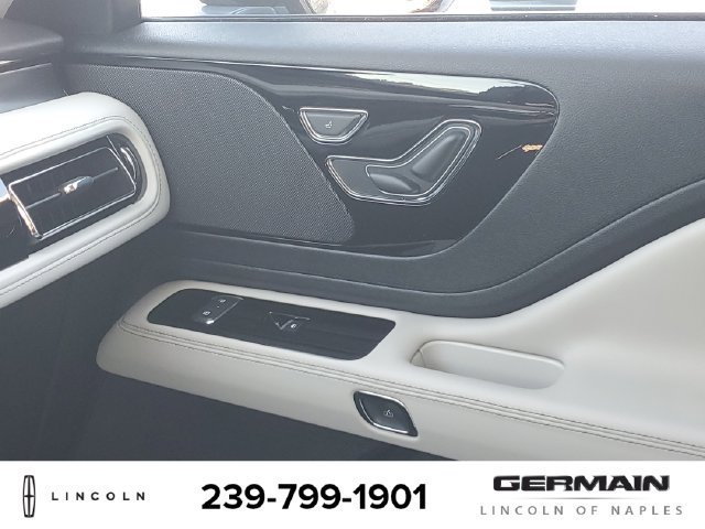 New 2026 Lincoln Aviator AWD image 27