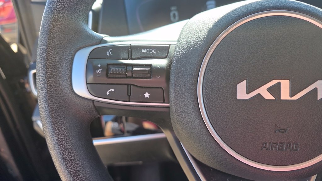 Used 2023 Kia Sportage LX AWD/4WD image 16
