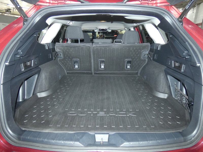 Used 2020 Subaru Outback Premium image 6