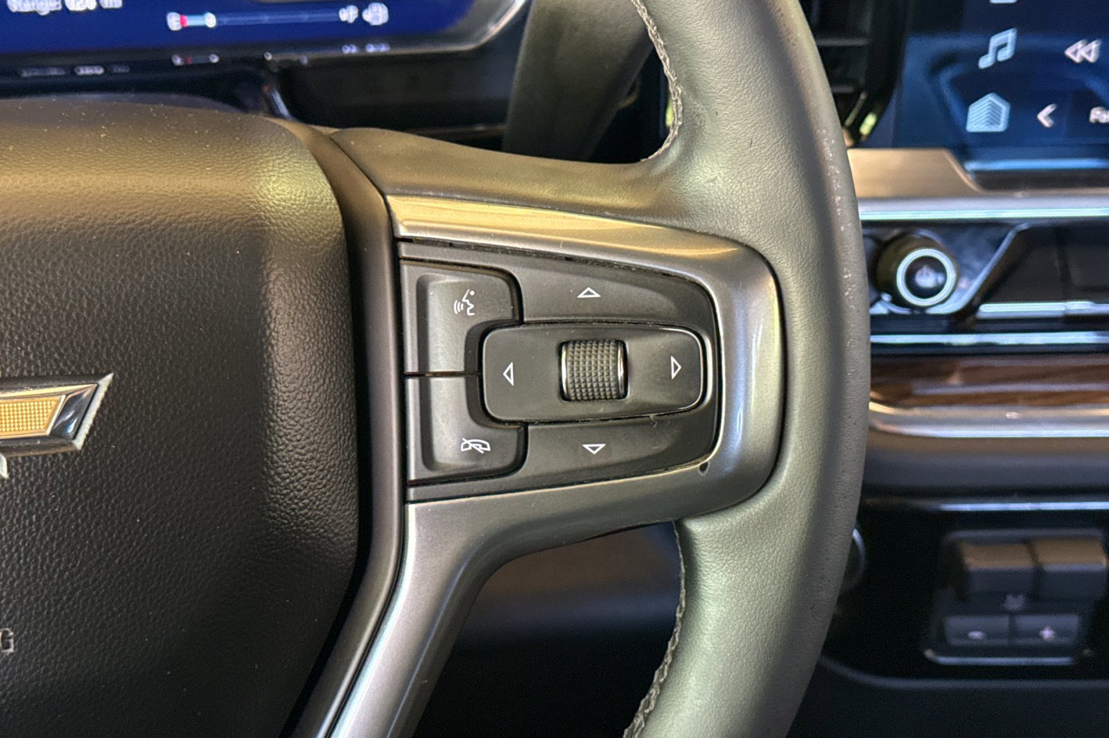 Used 2024 Chevrolet Silverado 2500 LT w/ Convenience Package image 30