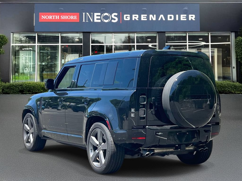 Used 2025 Land Rover Defender 110 V8 AWD/4WD image 5