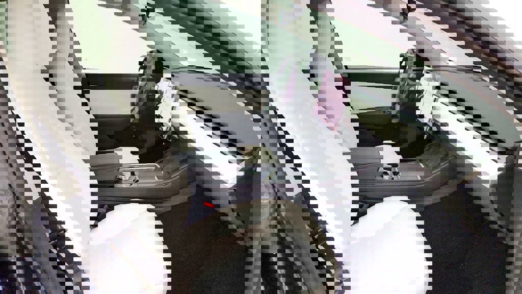 Used 2022 Tesla Model Y Performance image 30