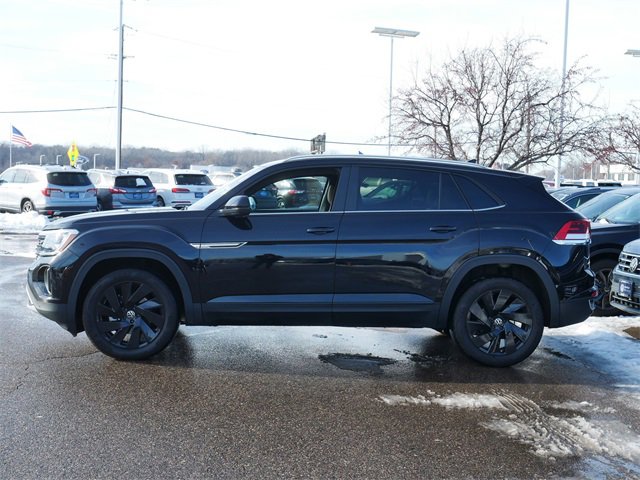 Certified 2024 Volkswagen Atlas Cross Sport SE image 4
