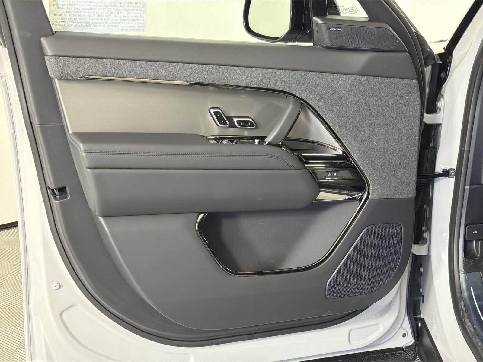 New 2026 Land Rover Range Rover Sport SE image 21