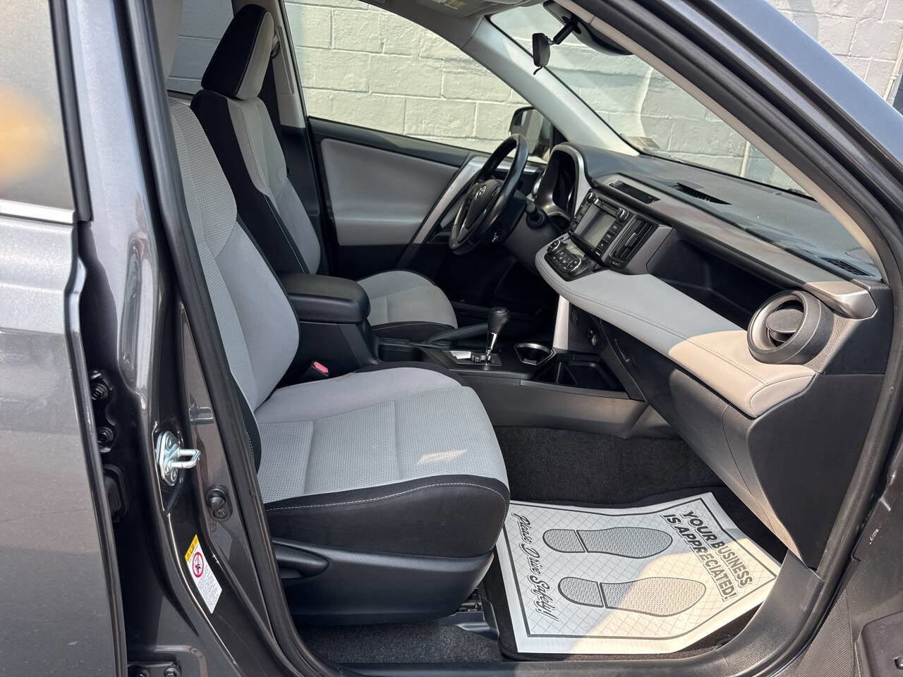 Used 2017 Toyota RAV4 XLE w/ Carpet Mat Package image 25