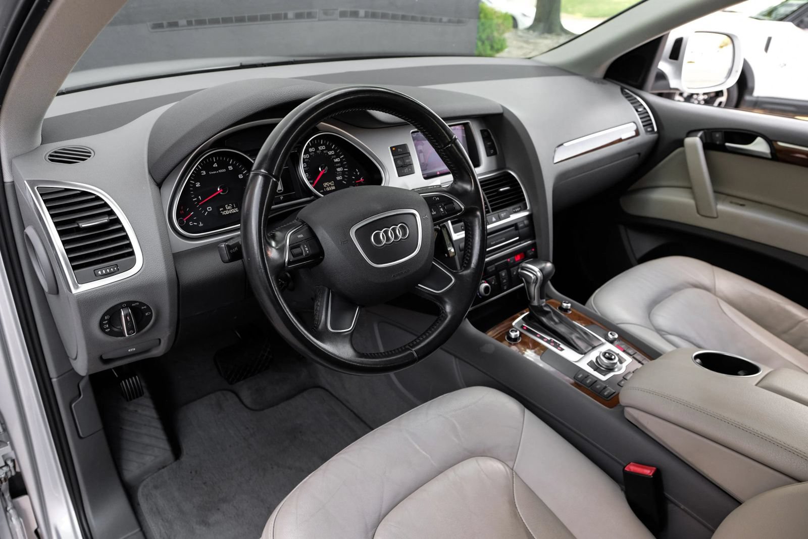Used 2015 Audi Q7 3.0T Premium AWD/4WD image 2