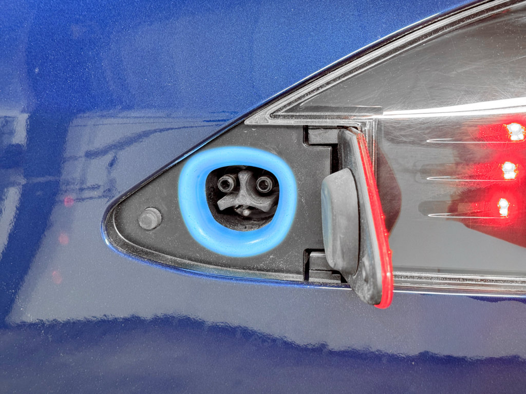 Used 2018 Tesla Model S 75D image 5