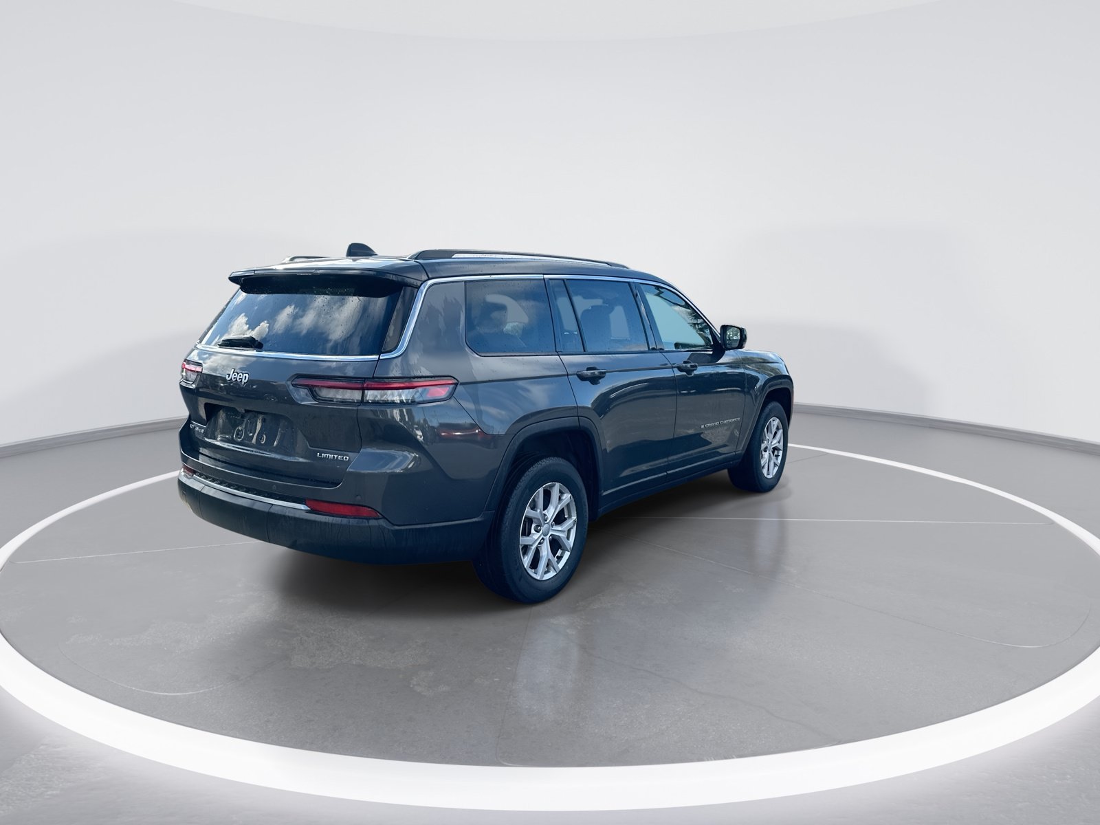 Used 2021 Jeep Grand Cherokee L Limited AWD/4WD image 9