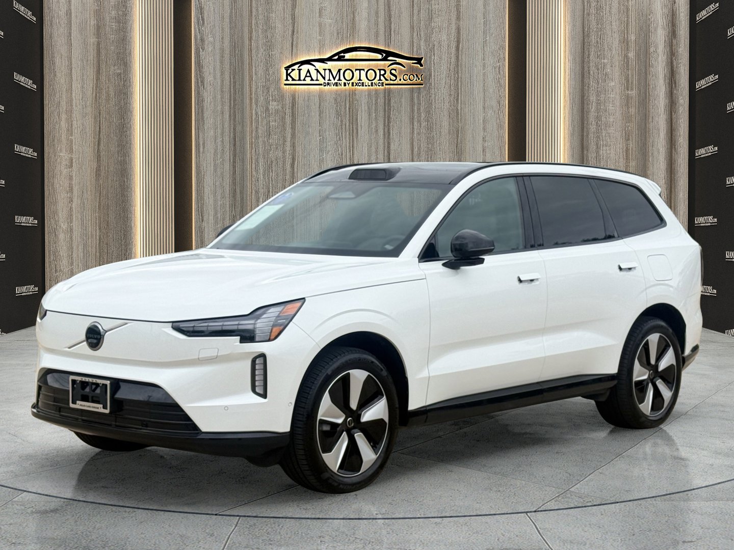Used 2025 Volvo EX90 Plus AWD/4WD image 3