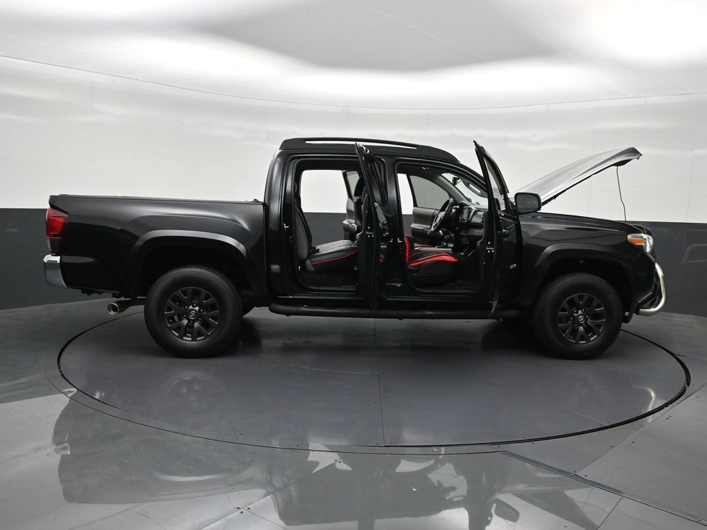 Used 2021 Toyota Tacoma SR5 RWD image 32