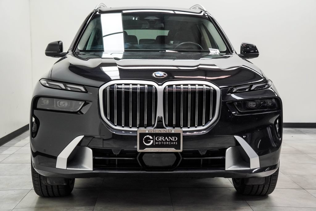 Used 2025 BMW X7 xDrive40i AWD/4WD image 6