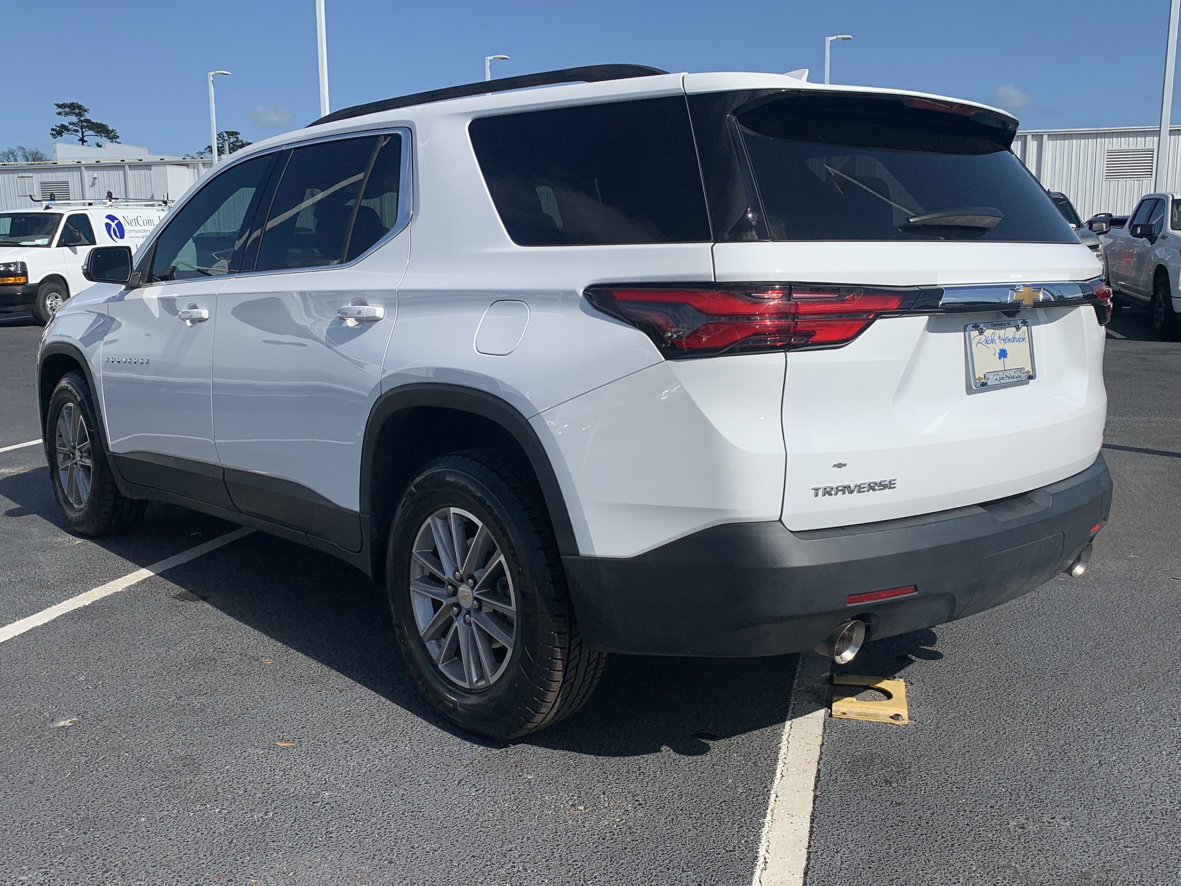 Used 2023 Chevrolet Traverse LT image 14