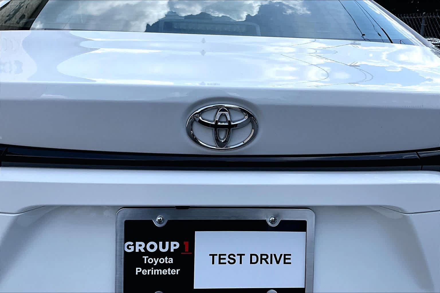 Used 2025 Toyota Corolla LE FWD image 31
