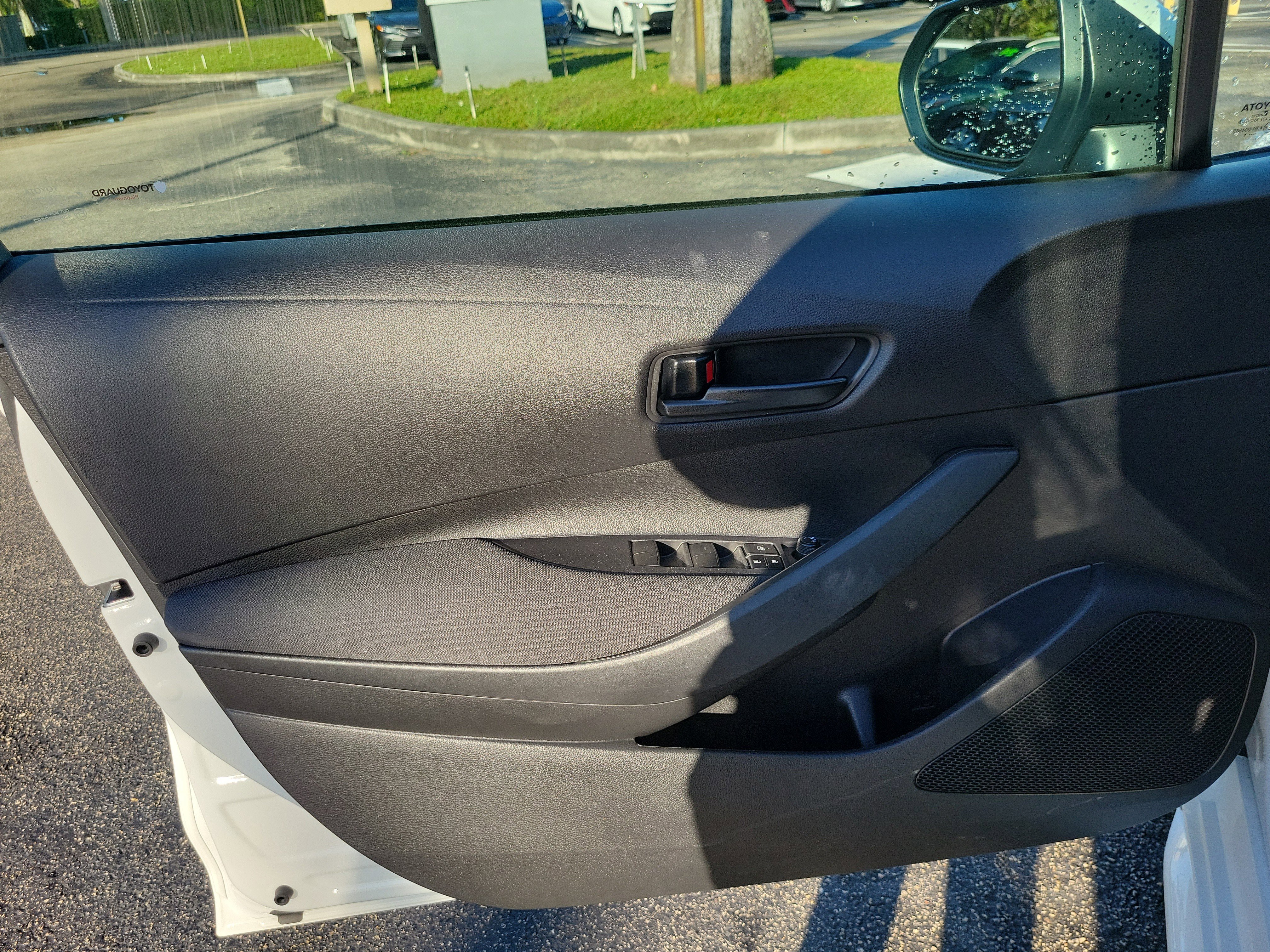 Used 2023 Toyota Corolla LE image 13