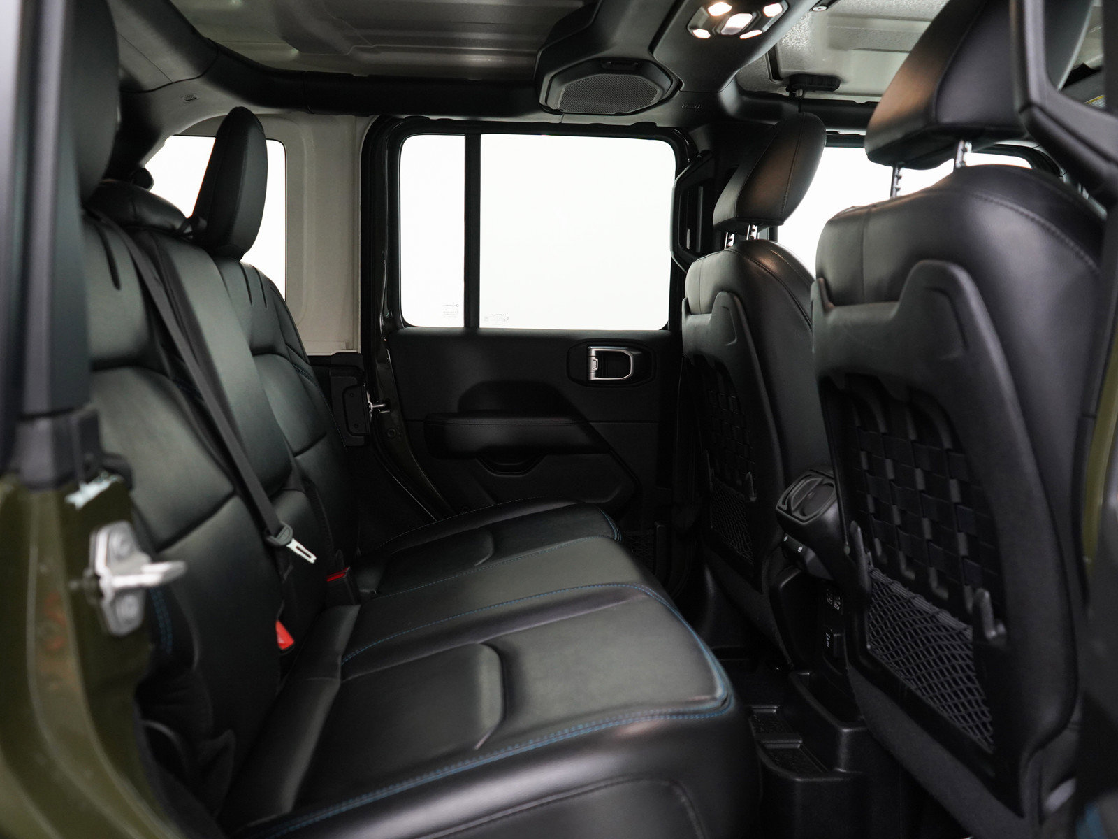 Used 2023 Jeep Wrangler Unlimited Rubicon 4xe w/ Steel Bumper Group image 13