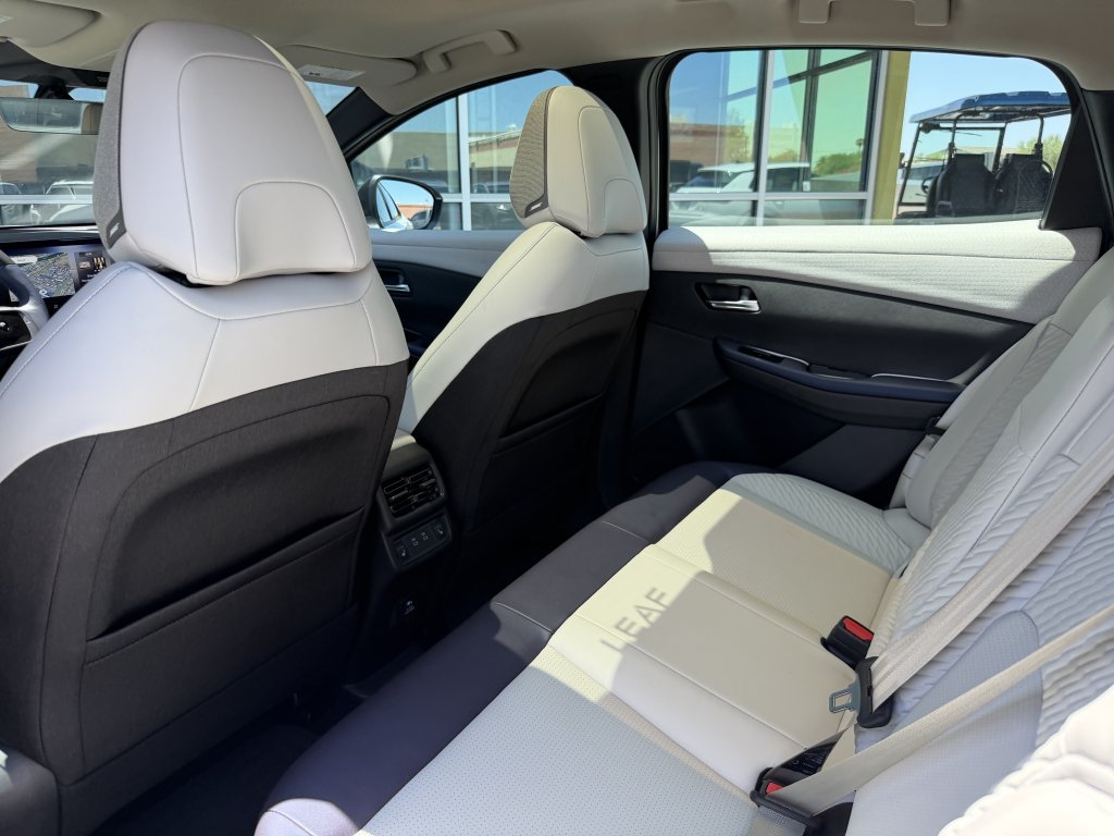 Used 2026 Nissan Leaf Platinum+ w/ Floor Mat Package (Platinum+) FWD image 36