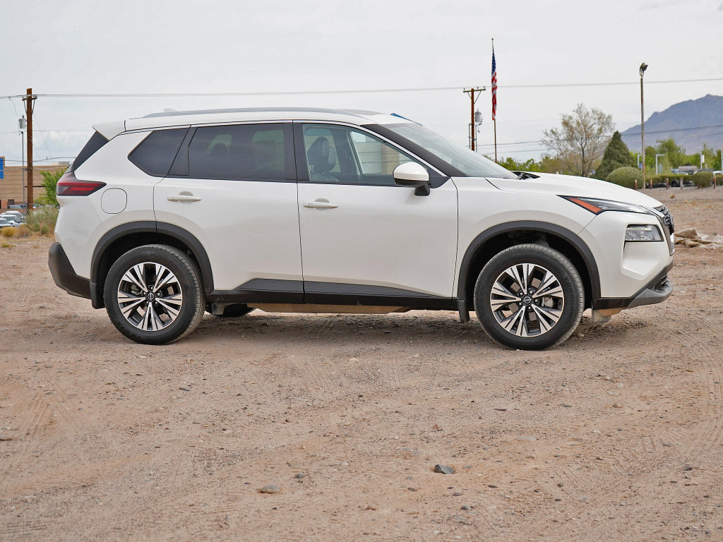 Used 2023 Nissan Rogue SV w/ SV Premium B Package image 8