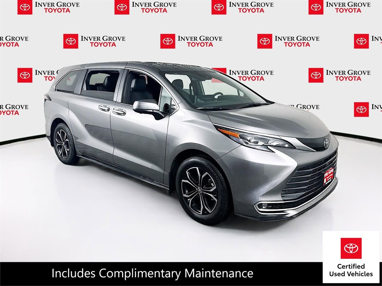 Certified 2026 Toyota Sienna Platinum AWD/4WD image 3