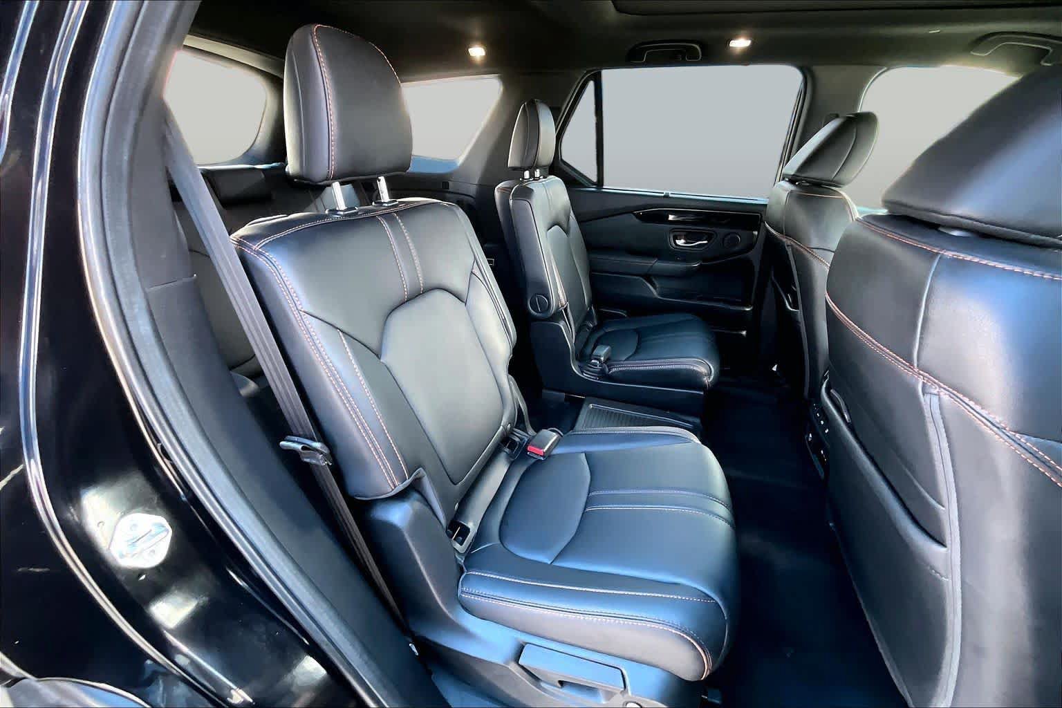 Used 2025 Honda Pilot TrailSport image 19