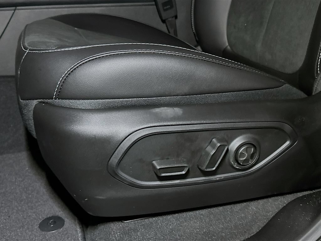 New 2026 Jeep Grand Cherokee Altitude AWD/4WD image 14