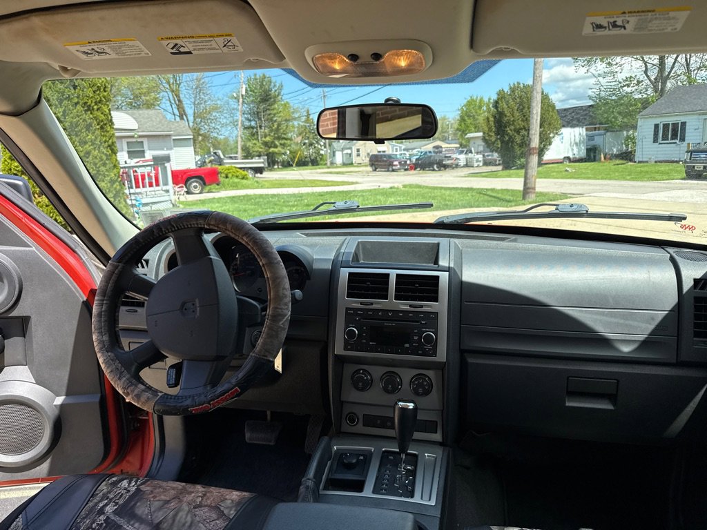 Used 2007 Dodge Nitro SXT AWD/4WD image 9