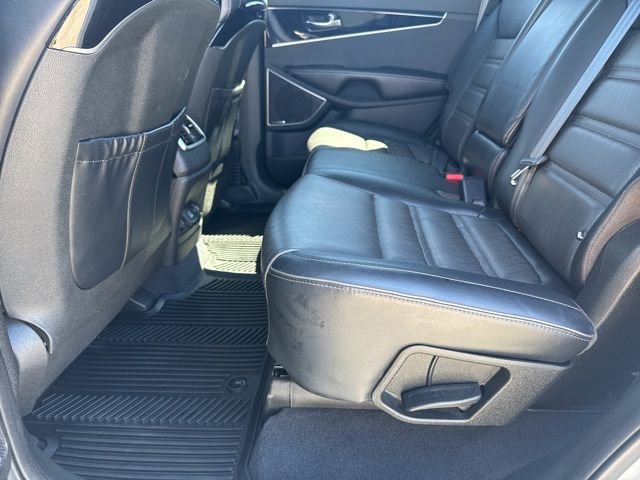 Used 2019 Kia Sorento SX image 24