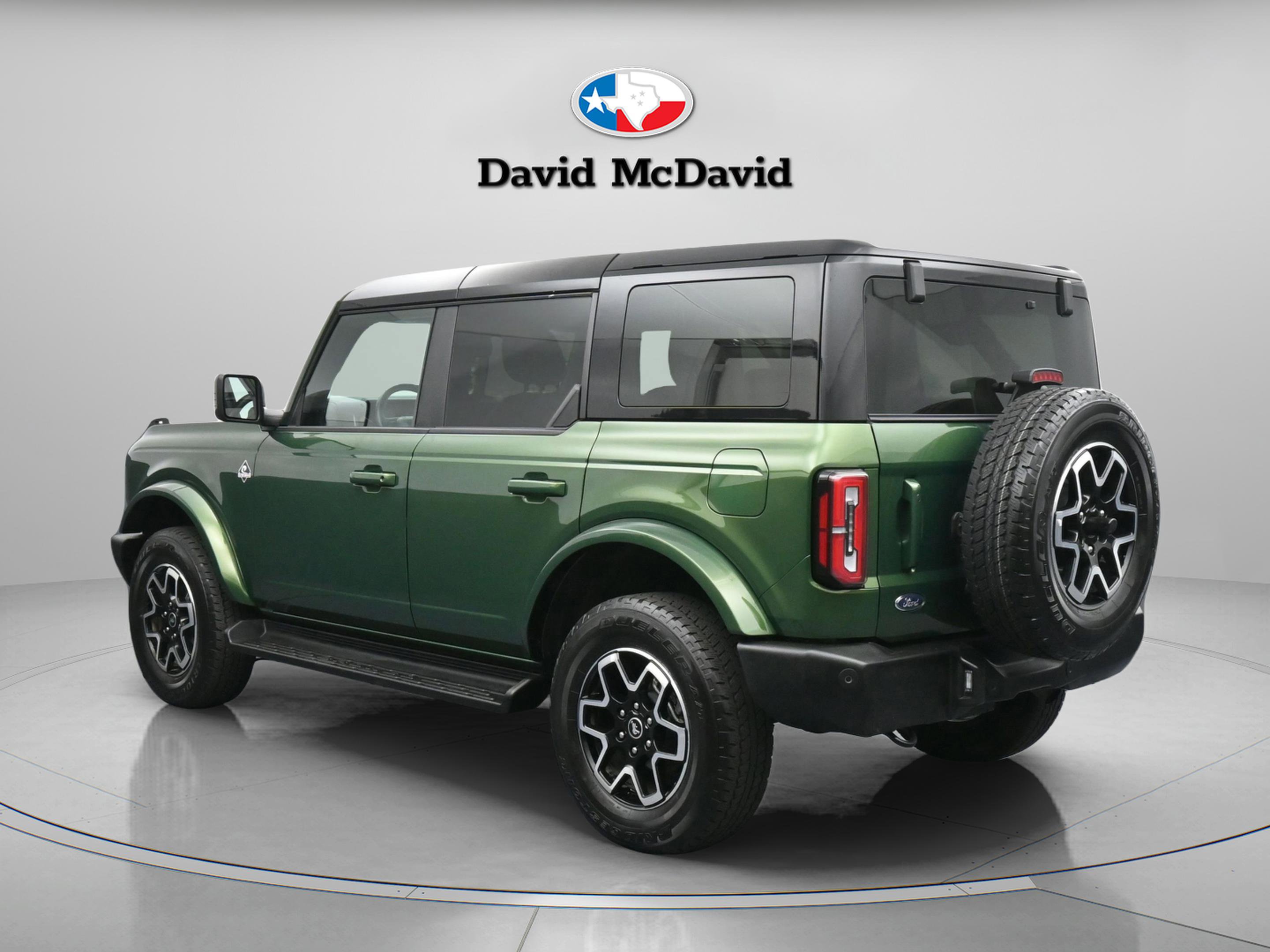 Used 2025 Ford Bronco Outer Banks image 12