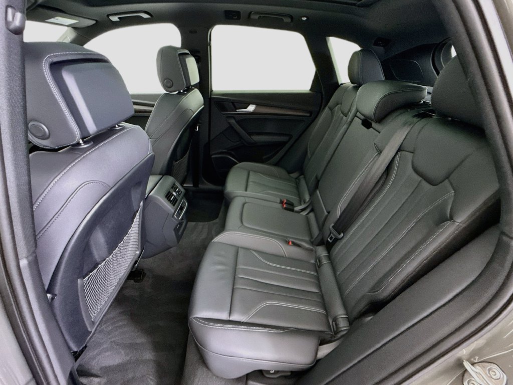 Certified 2025 Audi Q5 e Premium Plus w/ Premium Plus Package AWD/4WD image 20