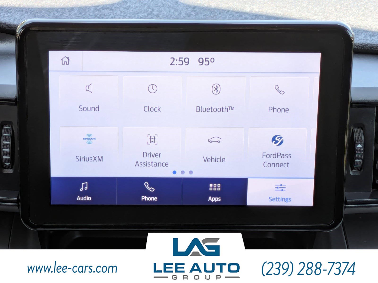 Used 2021 Ford Explorer XLT AWD/4WD image 16