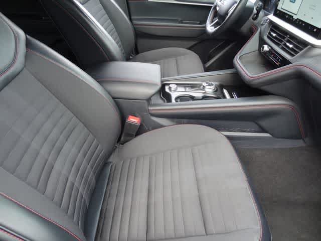 Used 2025 Ford Explorer ST-Line AWD/4WD image 17