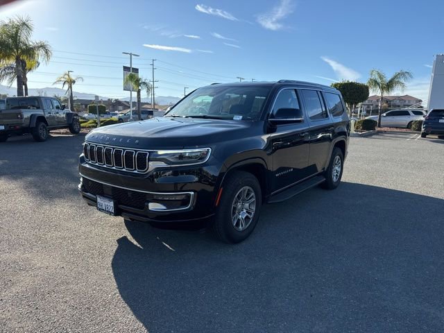 Used 2023 Jeep Wagoneer 2WD image 2