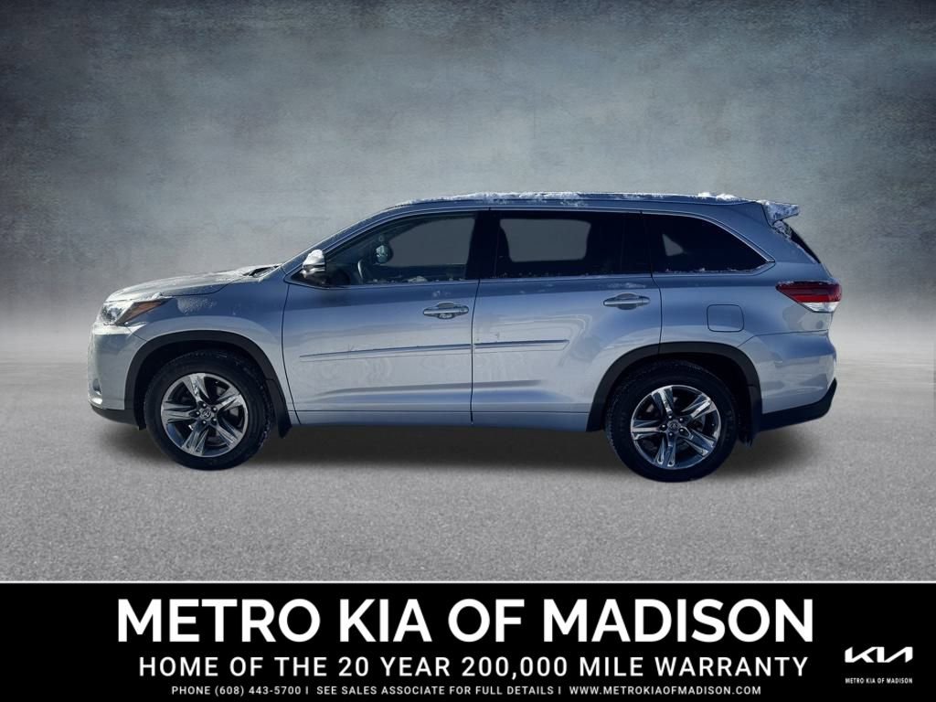 Used 2019 Toyota Highlander Limited Platinum image 2