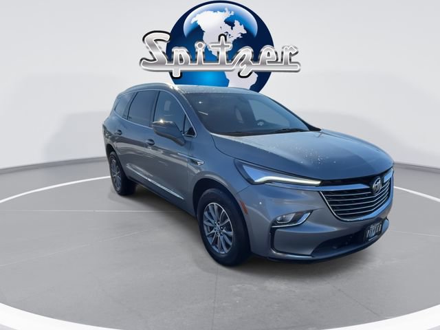 Used 2024 Buick Enclave Essence w/ Technology Package image 2