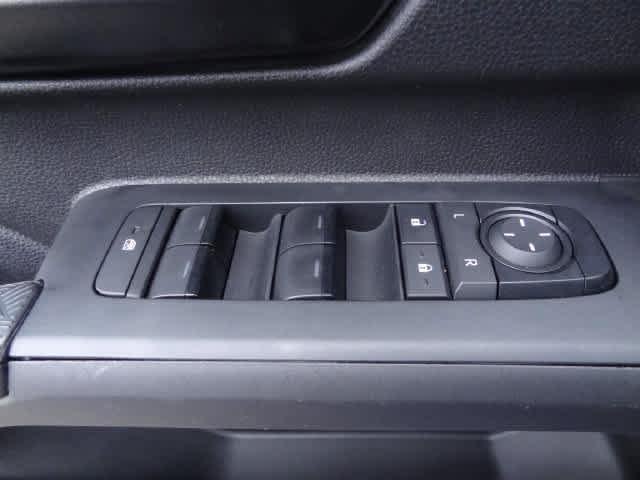Used 2024 Toyota Tacoma SR5 AWD/4WD image 13