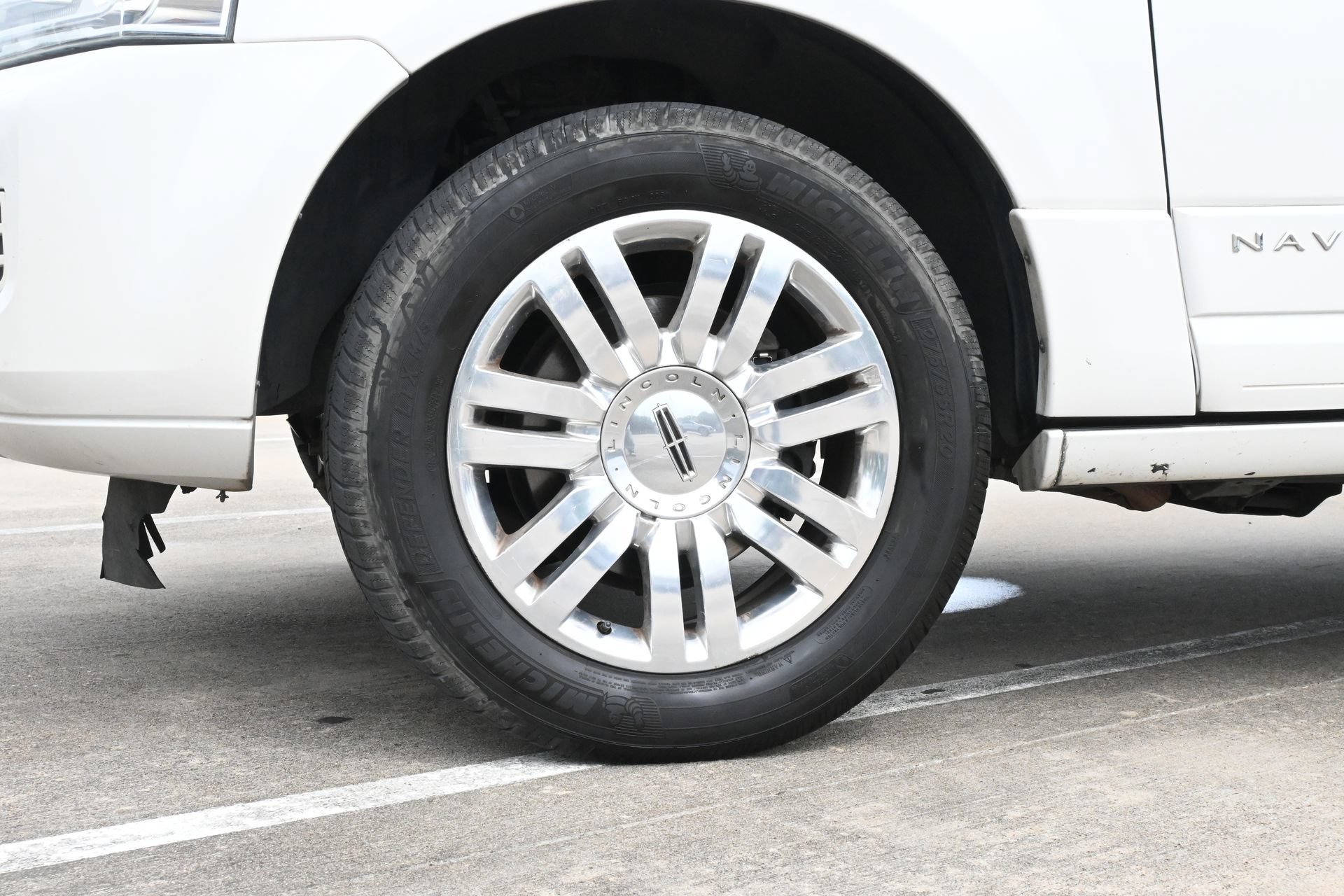 Used 2013 Lincoln Navigator 2WD w/ HD Trailer Tow Pkg image 30