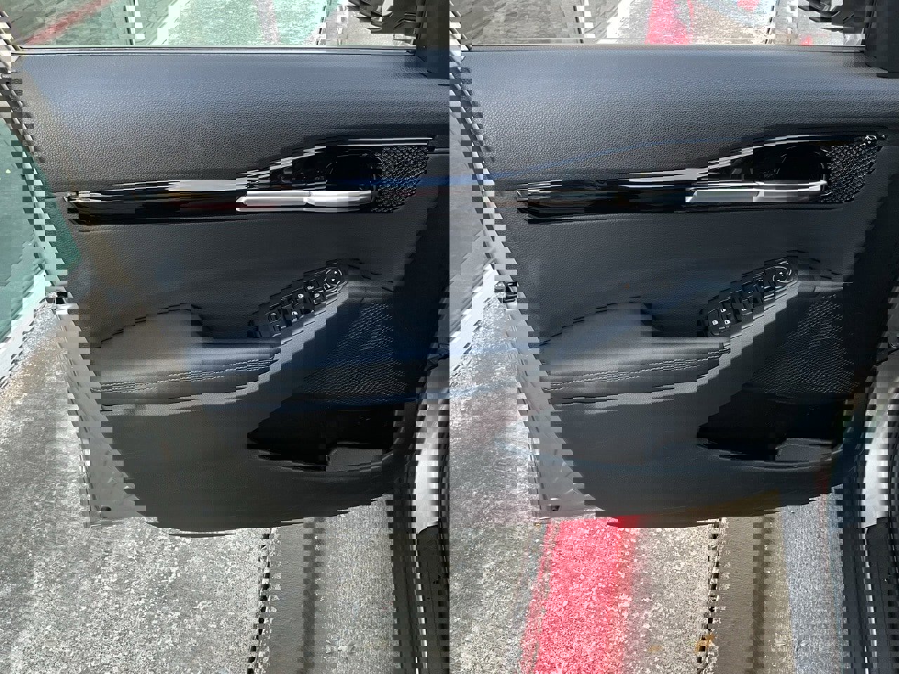 Used 2025 Kia Seltos S image 13