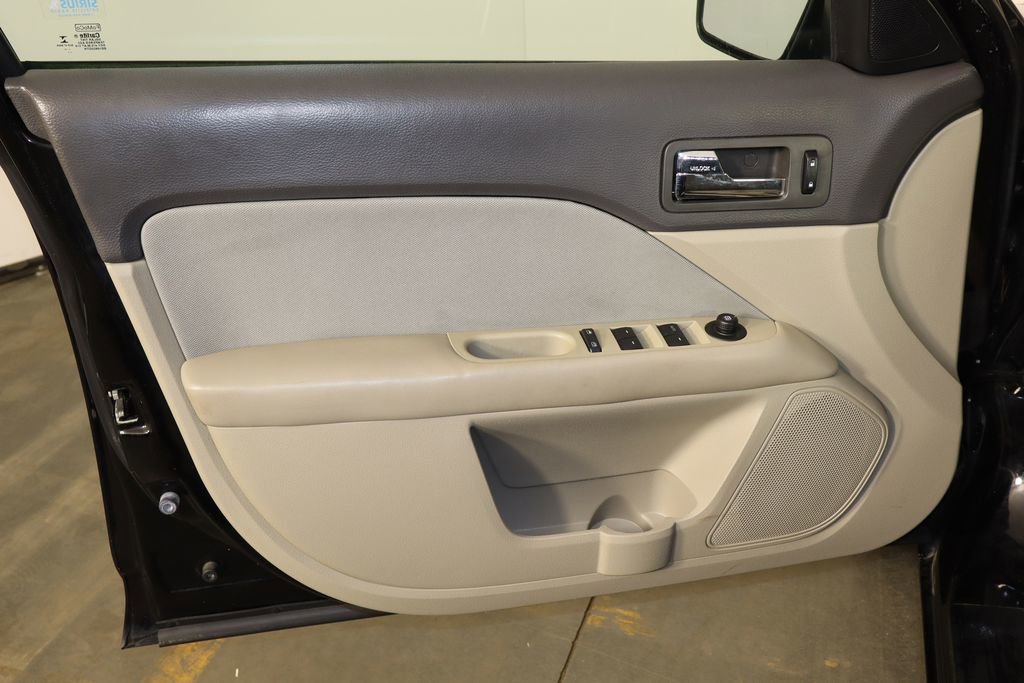 Used 2012 Ford Fusion SE image 19