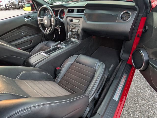 Used 2013 Ford Mustang GT Premium image 13