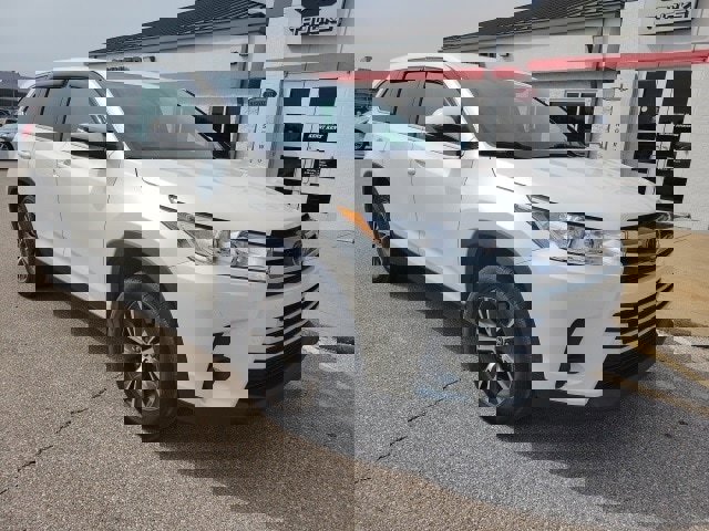 Used 2019 Toyota Highlander LE