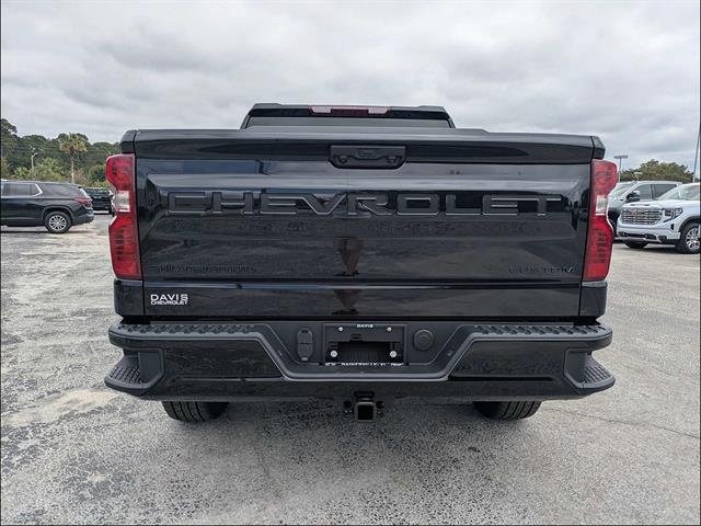 New 2026 Chevrolet Silverado 1500 Custom w/ LPO, Dark Essentials Package AWD/4WD image 4