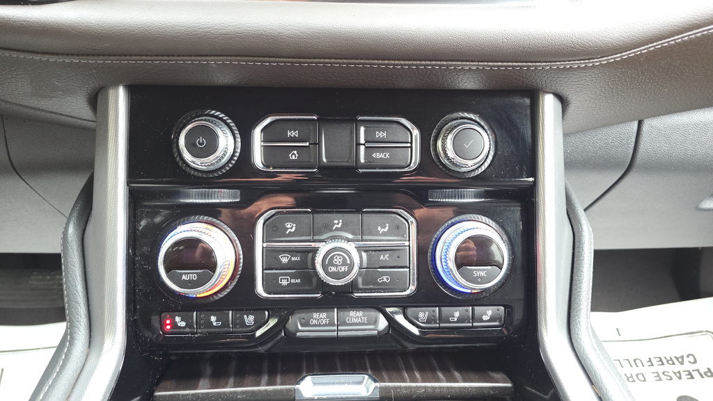 Used 2022 GMC Yukon XL Denali AWD/4WD image 19