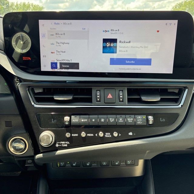 Used 2024 Lexus ES 350 w/ Technology Package FWD image 5