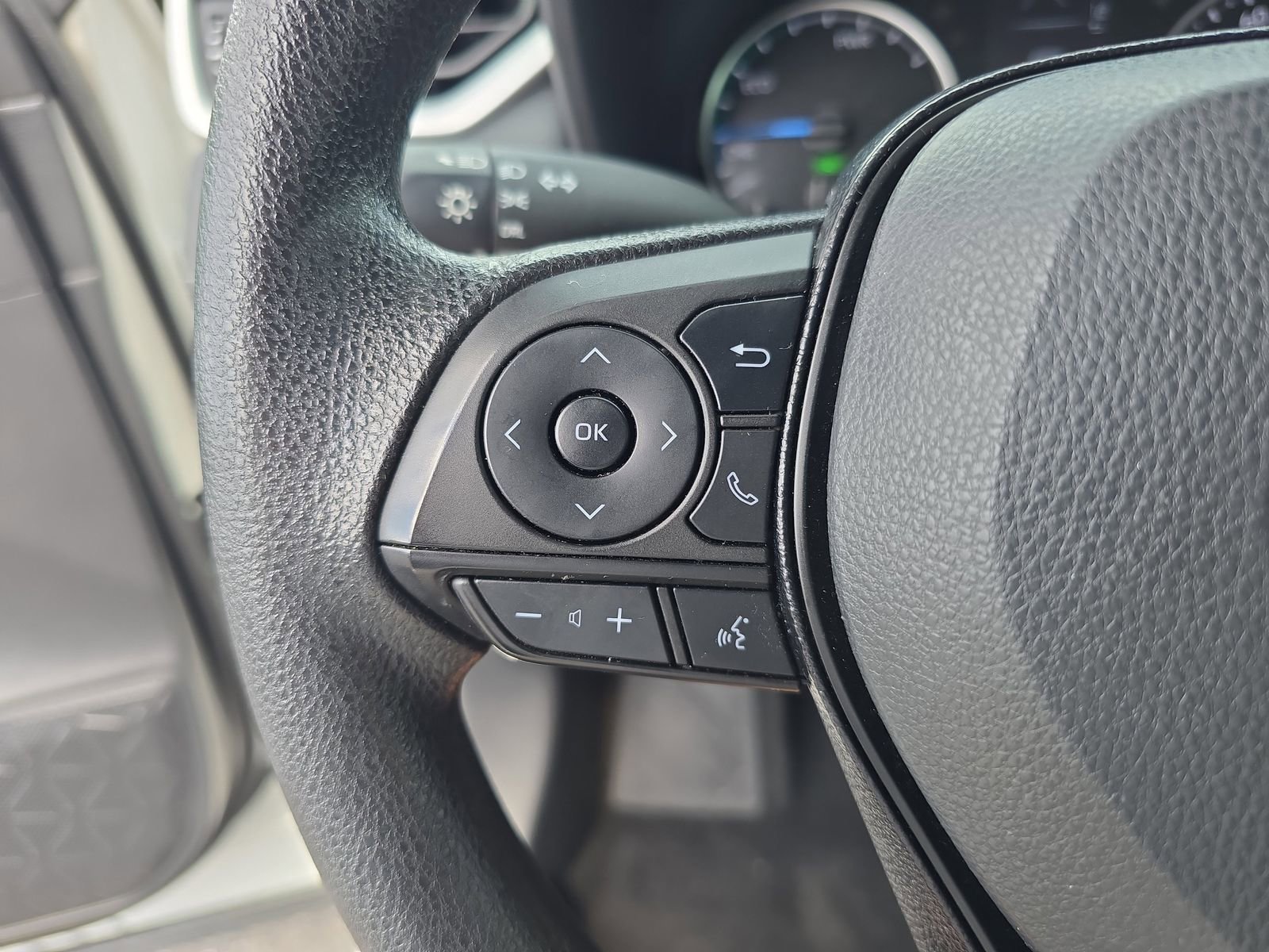 Used 2021 Toyota RAV4 LE AWD/4WD image 20