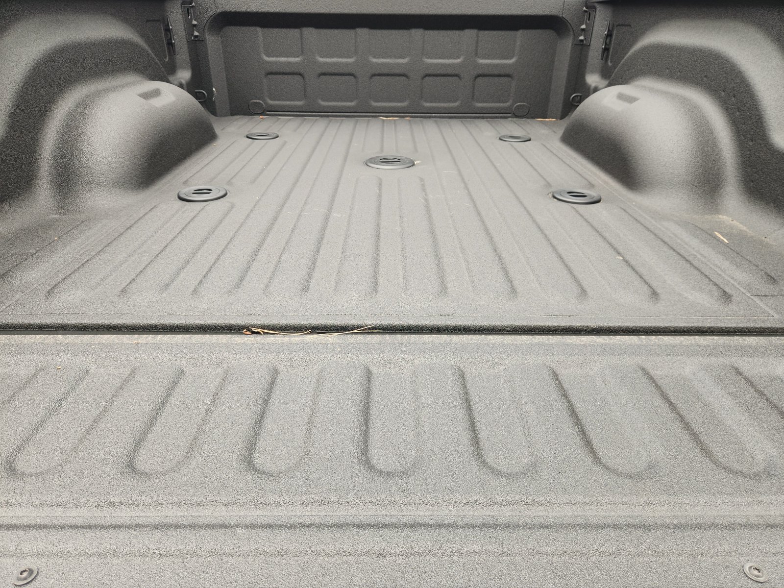 New 2026 RAM 3500 Laramie AWD/4WD image 24