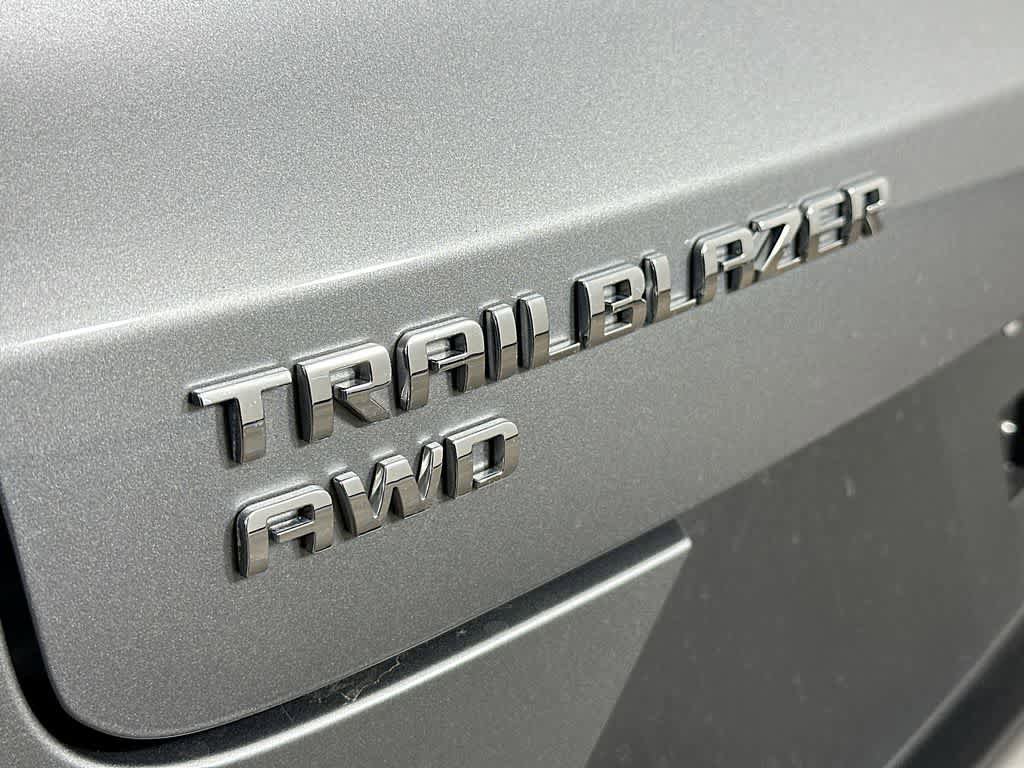 Used 2023 Chevrolet TrailBlazer LT w/ Convenience Package AWD/4WD image 7